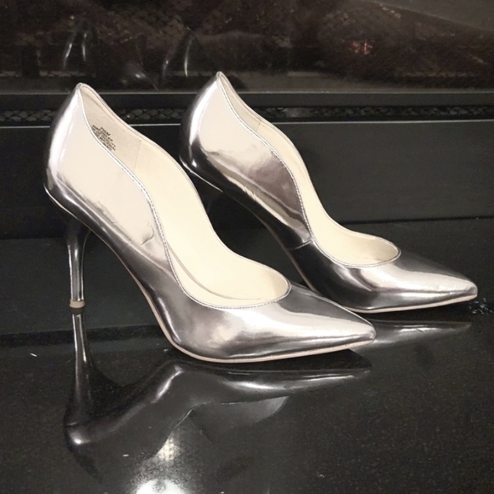 Nine West Silver Metallic Pumps